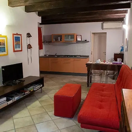 Lägenhet Pink House In Center *