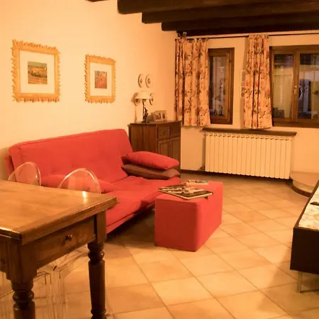 Διαμέρισμα Pink House In Center *
